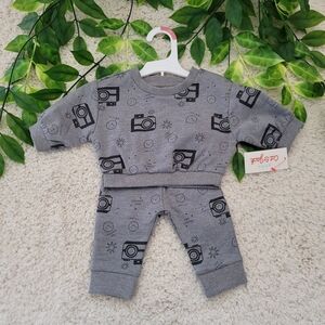 Cat & Jack Baby Boy Camera Outfit (Newborn)